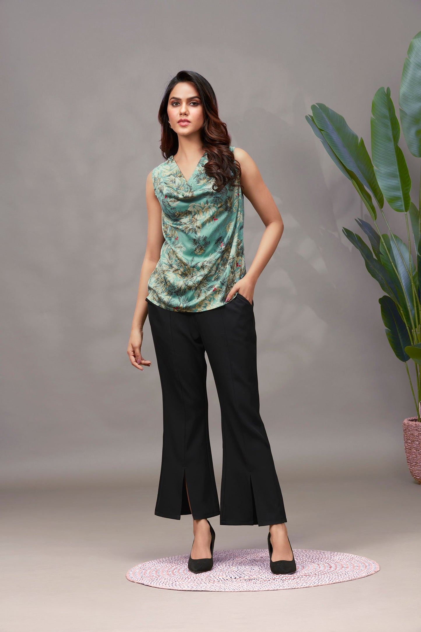 SATIN PRINTED COWL NECK SLEEVELESS TOP.