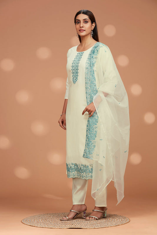 White Cotton Embroidered Chic Kurta Set