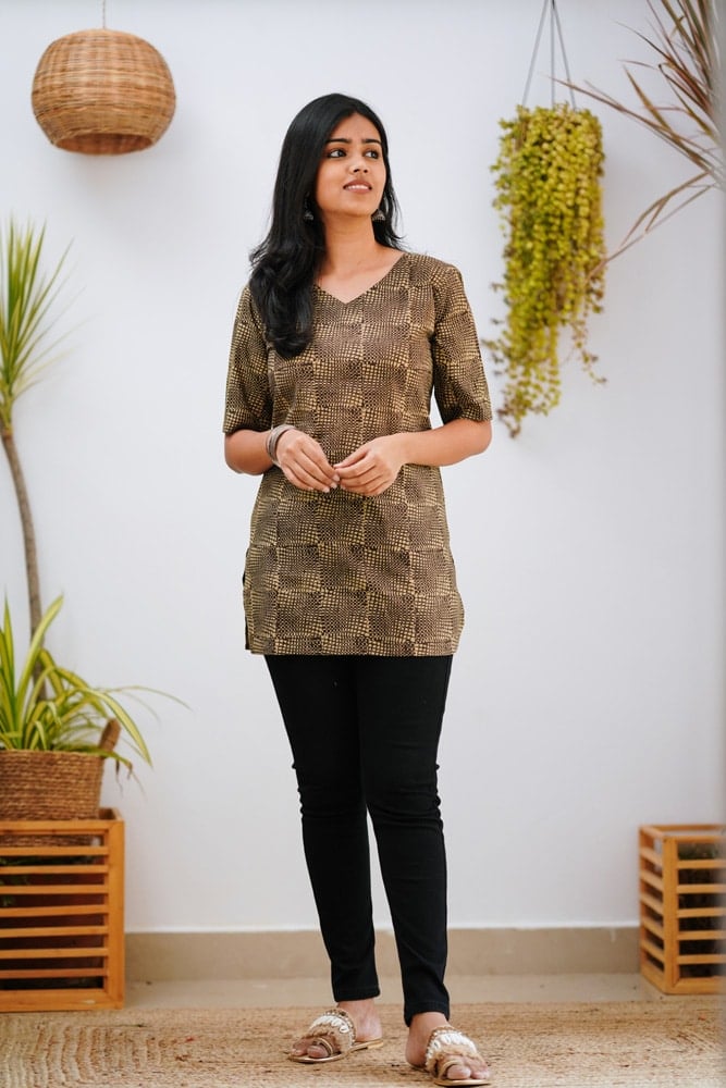 Trendy Short Kurti for Everyday Elegance