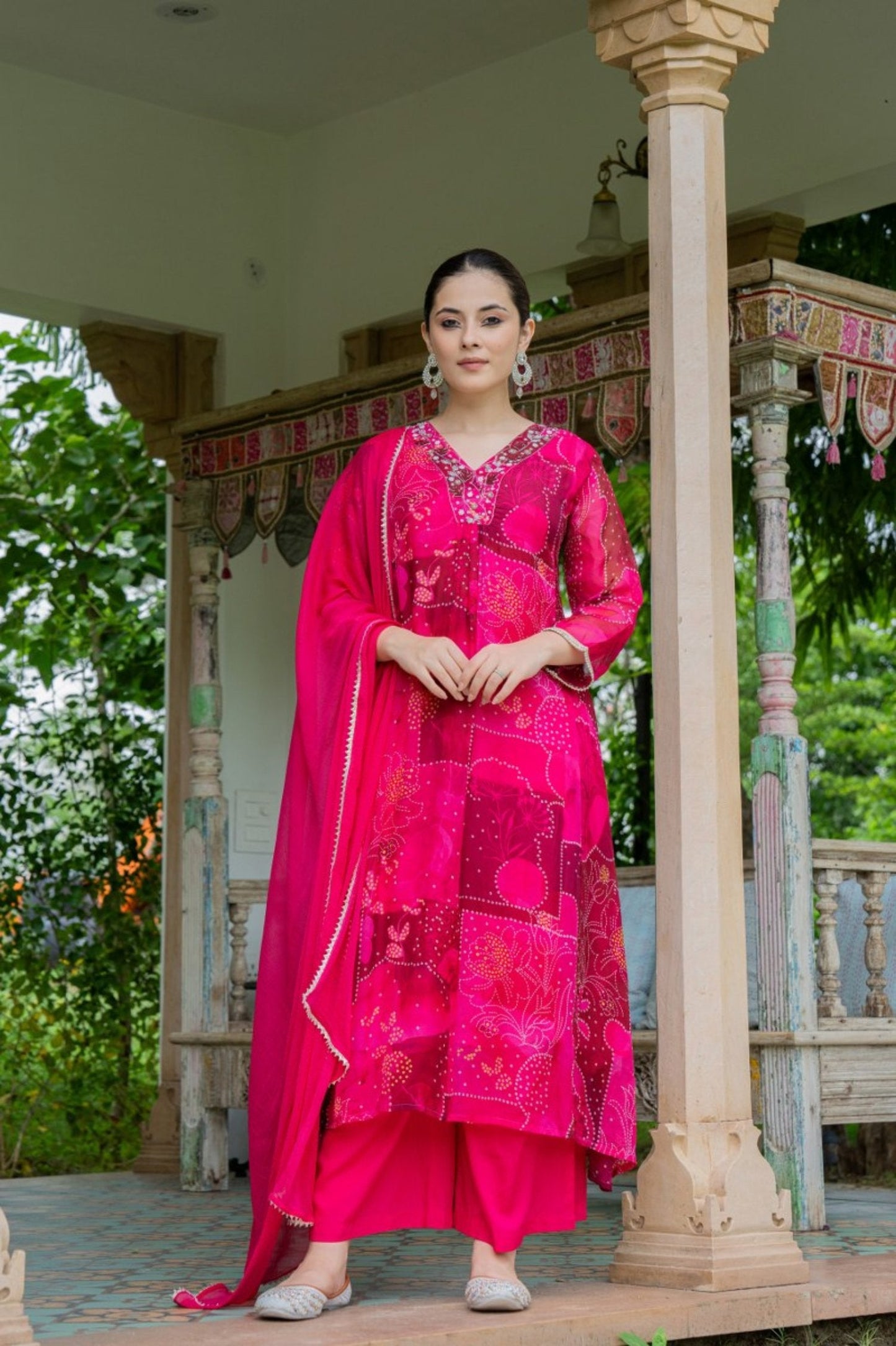 Elegant Red- Pink A-Line Kurta Set With Embroidered V-Neck And Abstract Floral Print