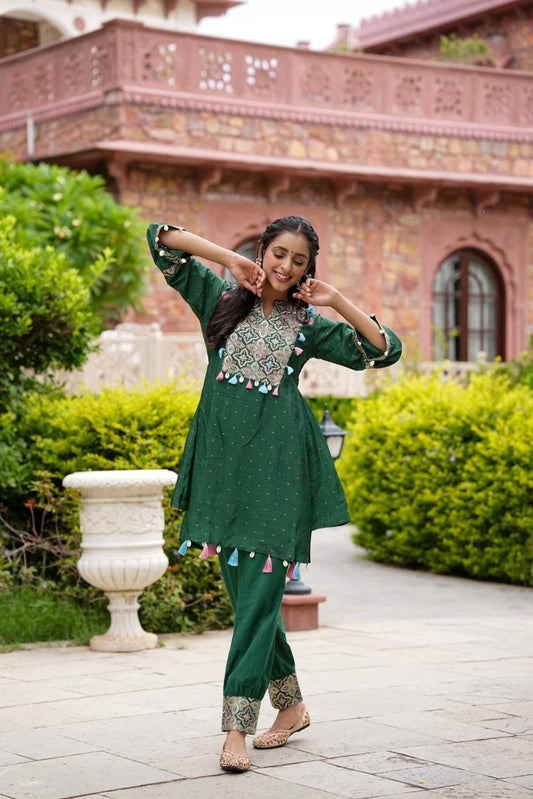 NETRA GREEN KURTA SET