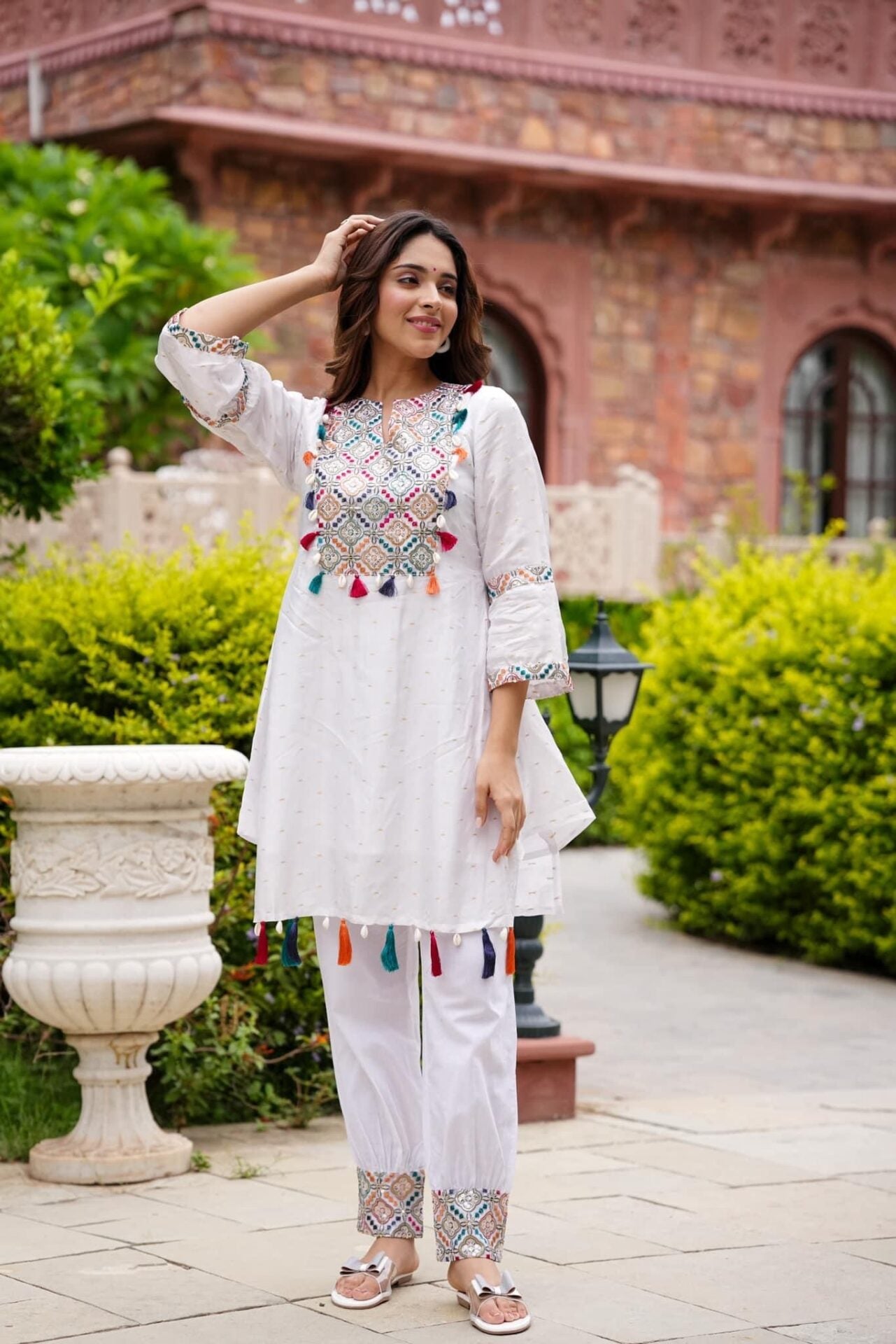 NETRA WHITE KURTA SET