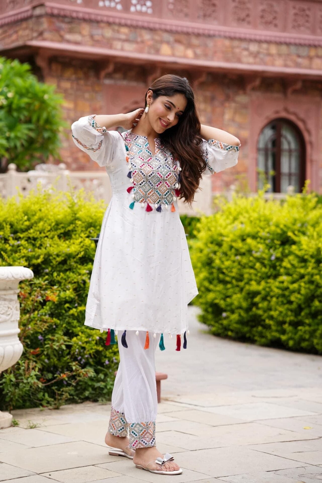 NETRA WHITE KURTA SET