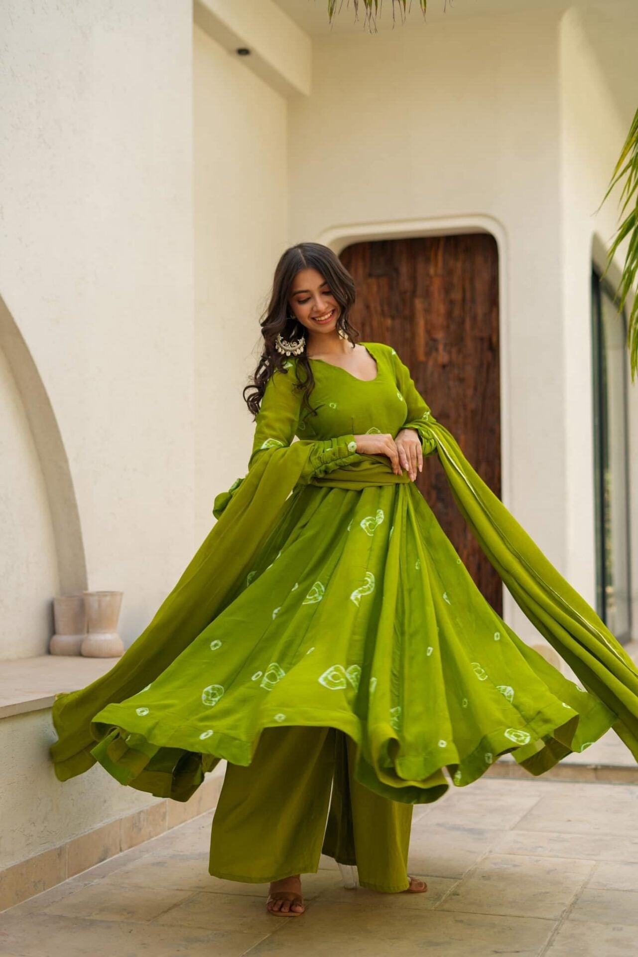 Aashi green organza suit