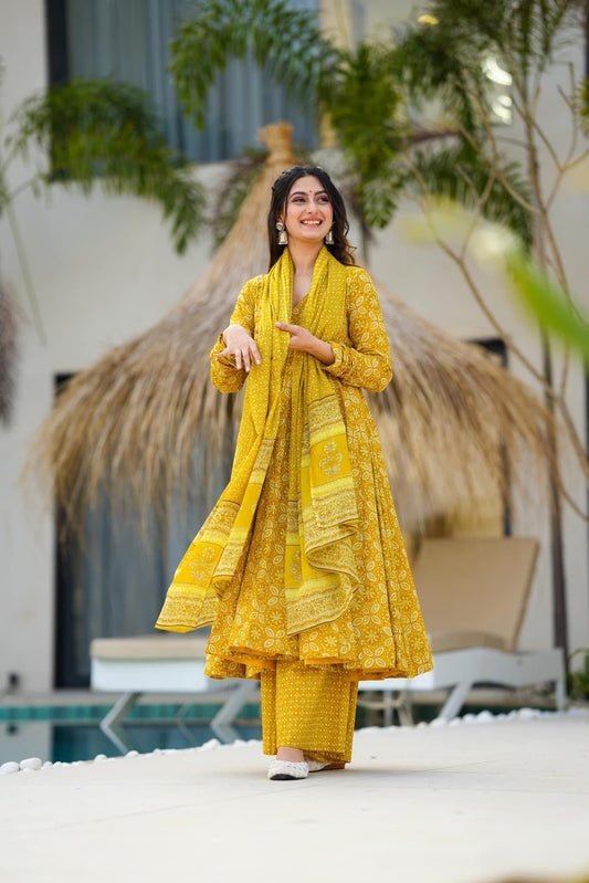 Vastra yellow cotton suit set