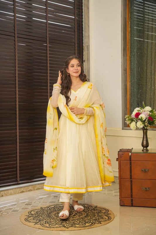 Afreen modish suit set