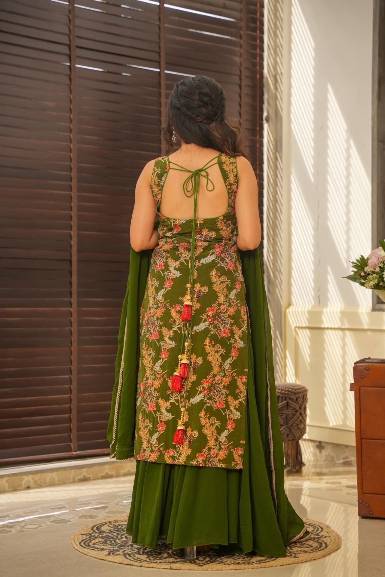 sakhi green heavy embroidered set