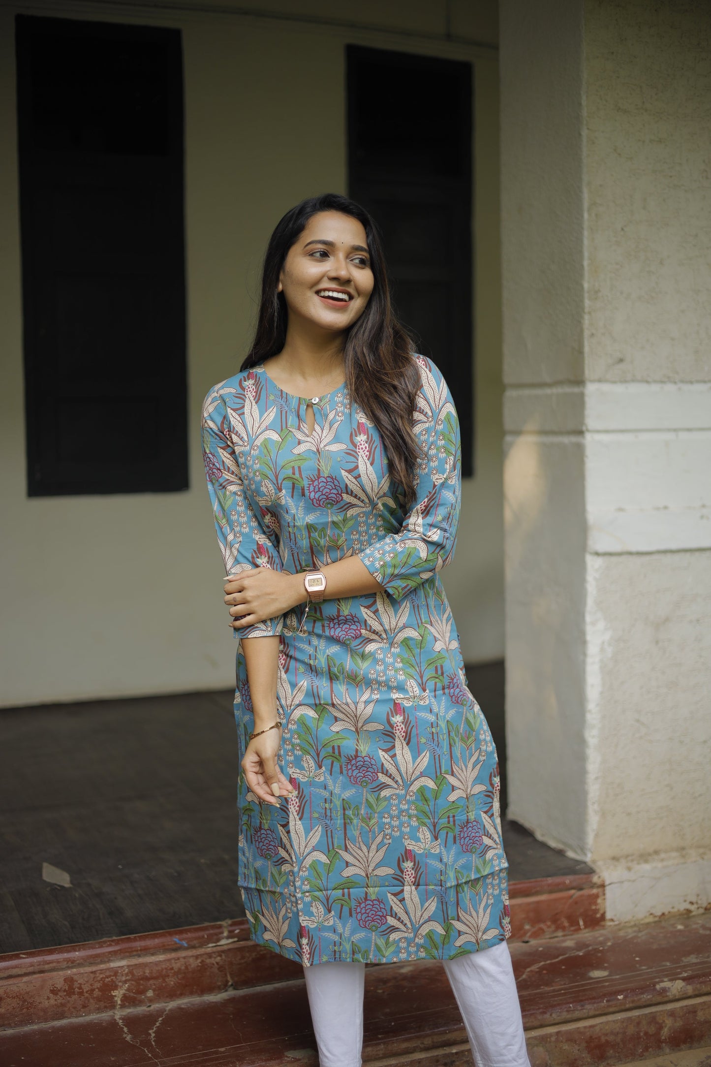 Traditional Meets Trendy – Discover Our Exclusive Kurtis