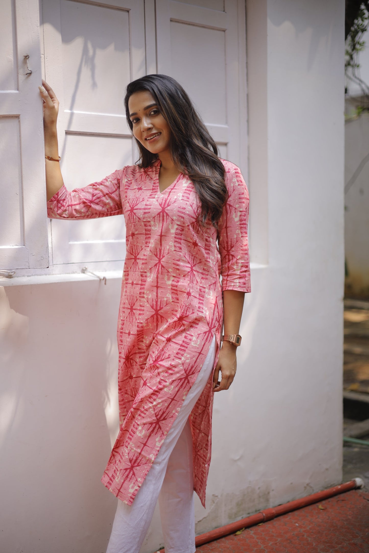 Traditional Meets Trendy – Discover Our Exclusive Kurtis