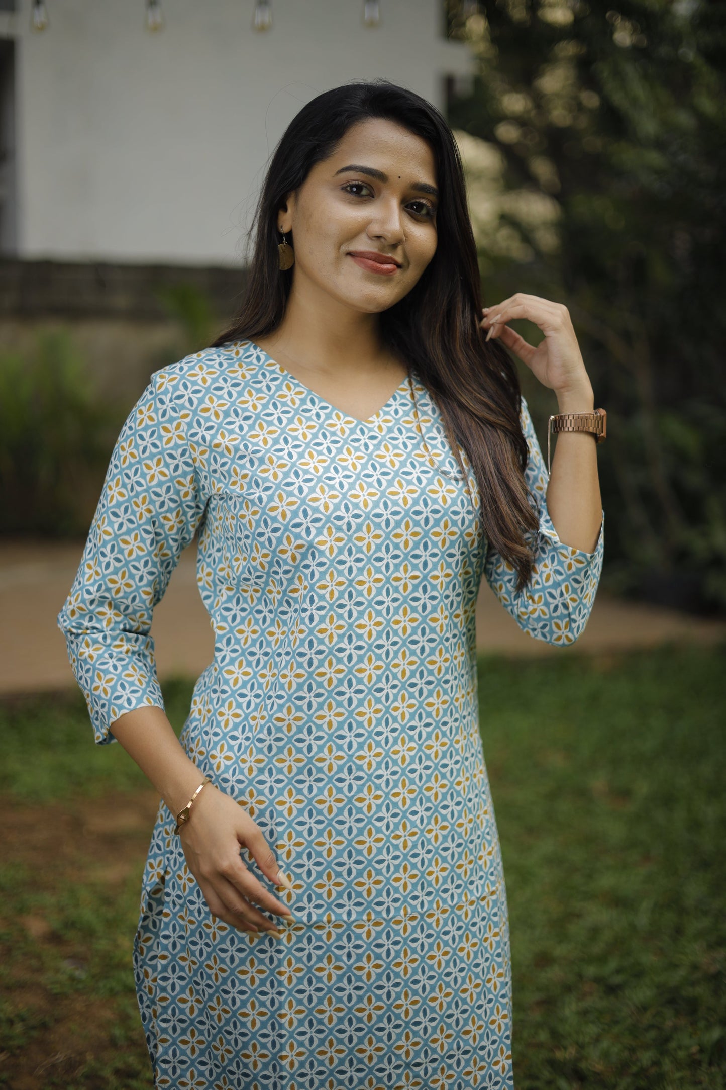 Traditional Meets Trendy – Discover Our Exclusive Kurtis